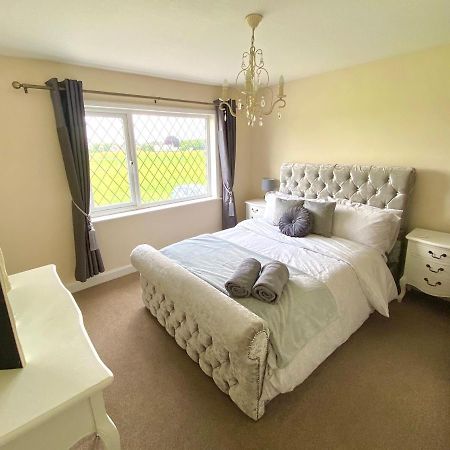 Cosy Cottage Great Bentley Near Station And Shops Экстерьер фото