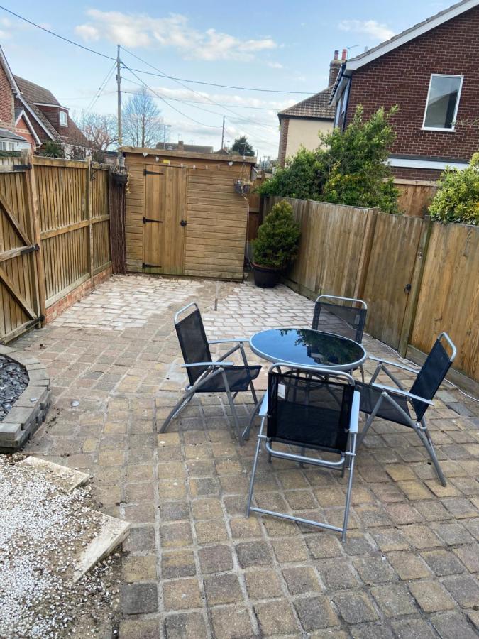 Cosy Cottage Great Bentley Near Station And Shops Экстерьер фото