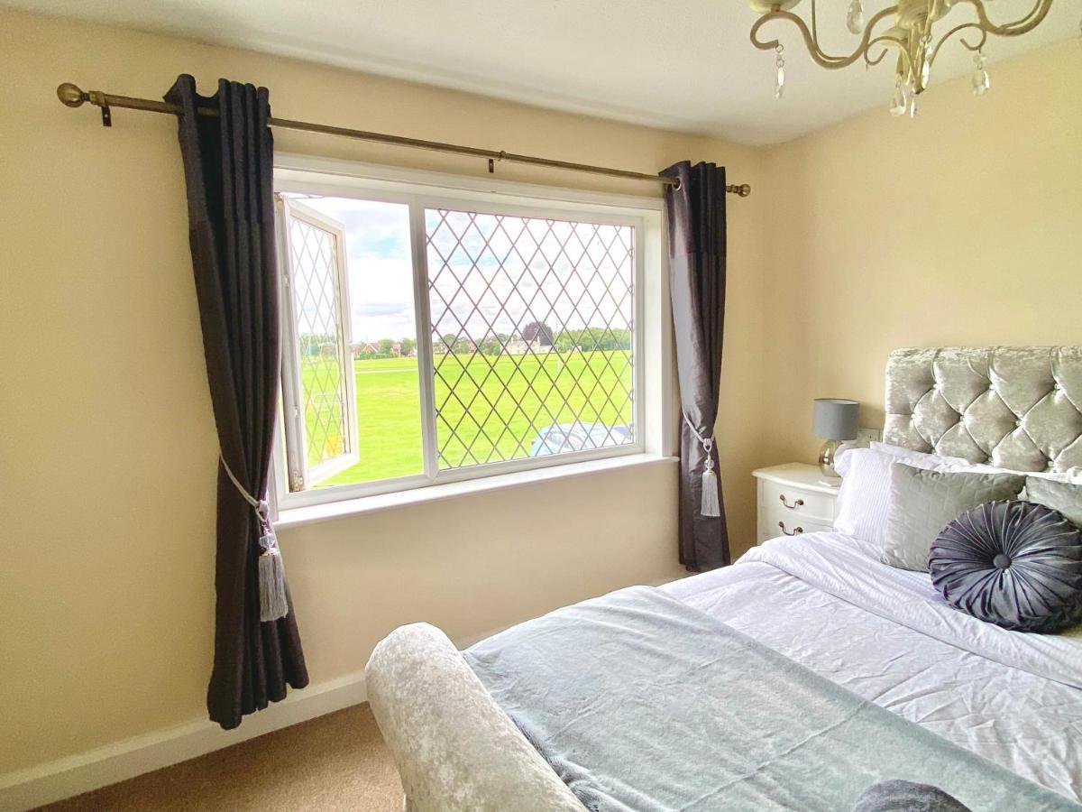 Cosy Cottage Great Bentley Near Station And Shops Экстерьер фото