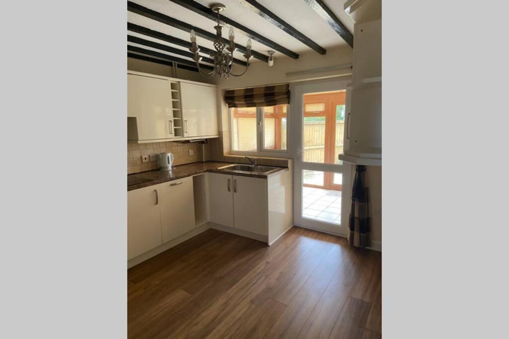 Cosy Cottage Great Bentley Near Station And Shops Экстерьер фото