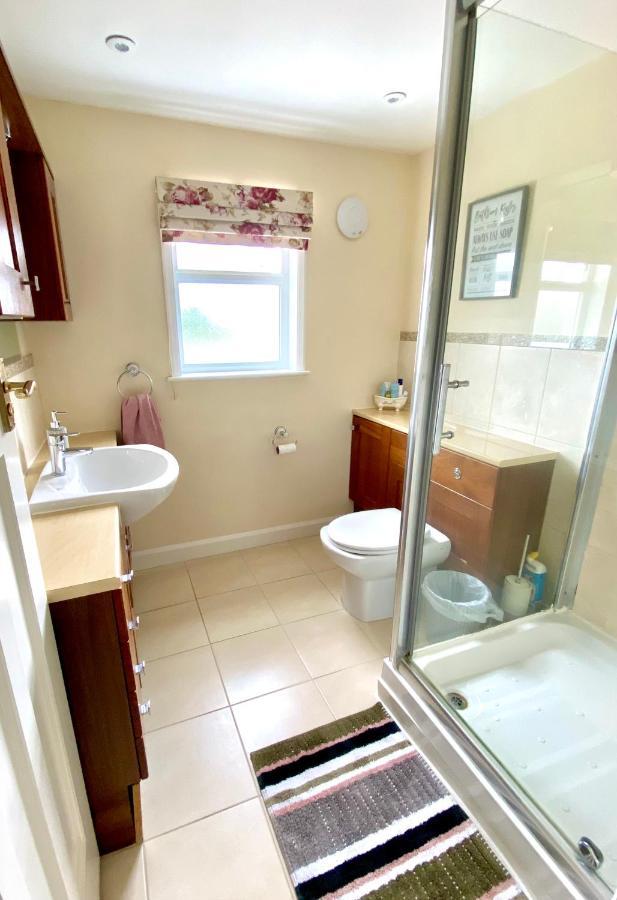 Cosy Cottage Great Bentley Near Station And Shops Экстерьер фото